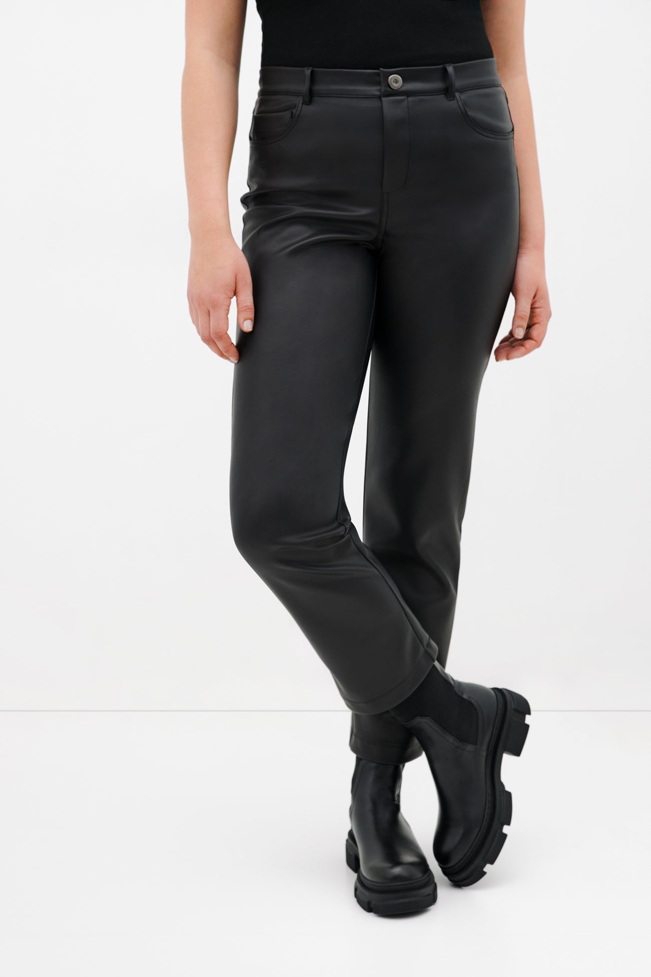 Black Vegan Leather Leather Sheen - Vinci Pants | Marcella