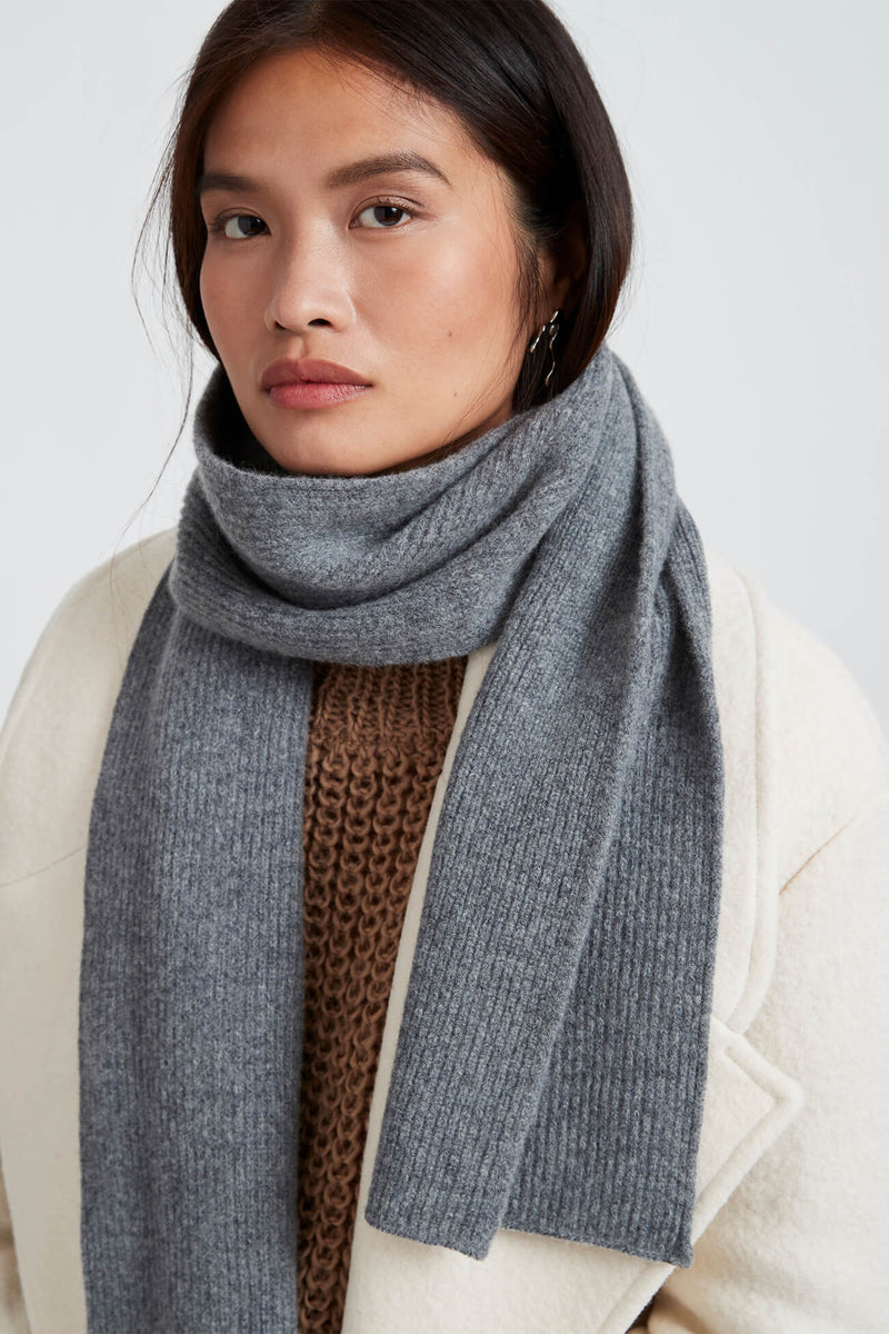 Grey Chic Scarf from Wool Yarn - Madrid Scarf | Marcella